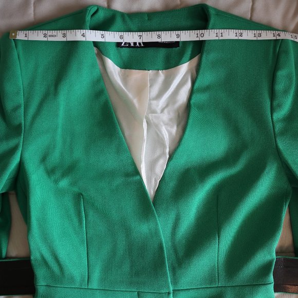 Kelly Green Suit Dress with Belt - Picture 5 of 11